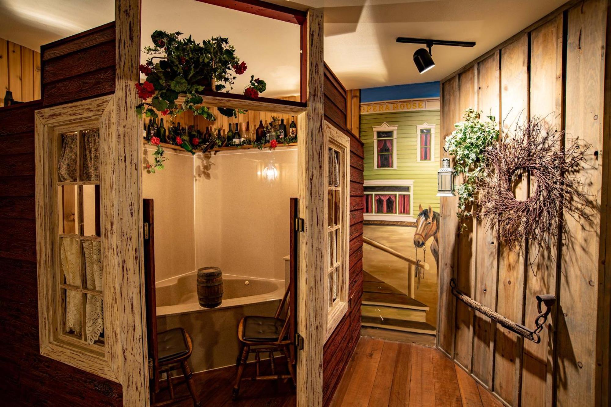 The Anniversary - Hotel Boise